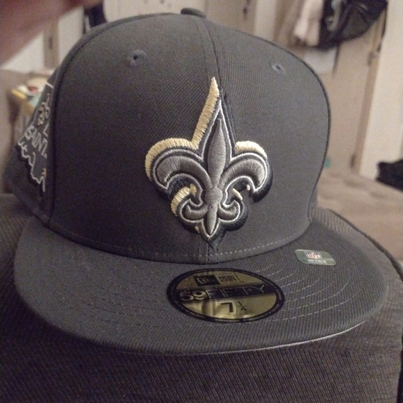 New Orleans Saints Fitted Hat NWT 7 1/4 - Picture 2 of 7